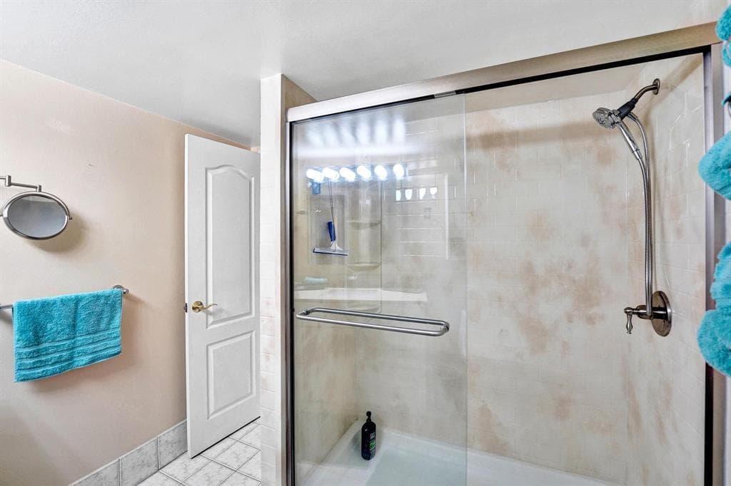 100 Golden Isles Drive 815 photo 12