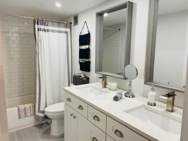 500 Three Islands Boulevard L15 photo 7