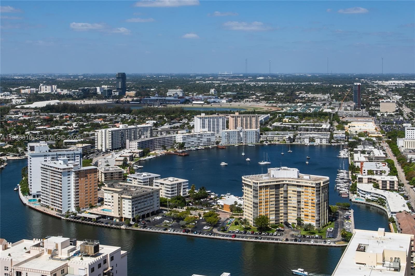 1830 S Ocean Dr 4504 photo 3