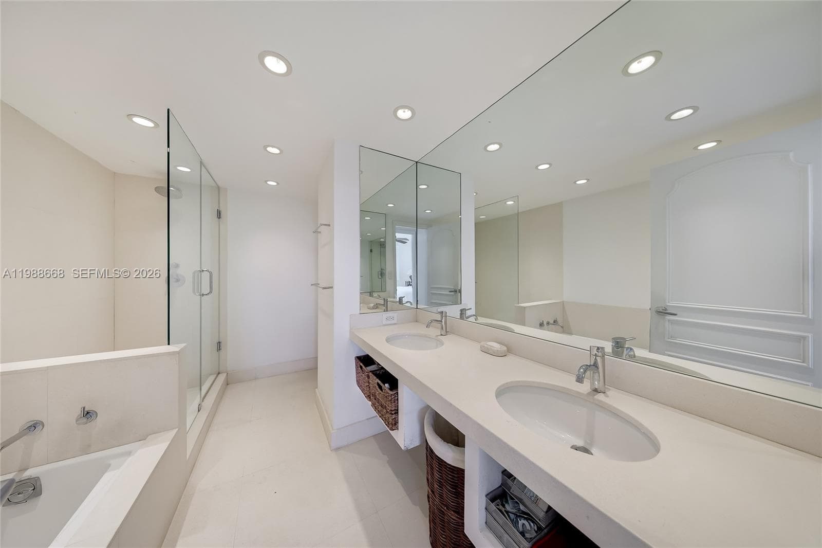 200 Ocean Lane Dr 1102 photo 11