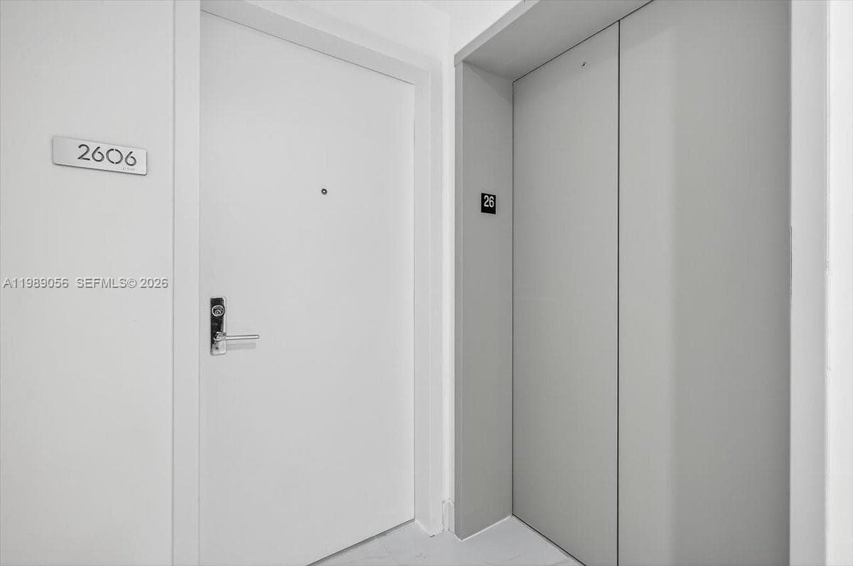 700 NE 24 2606 photo 2