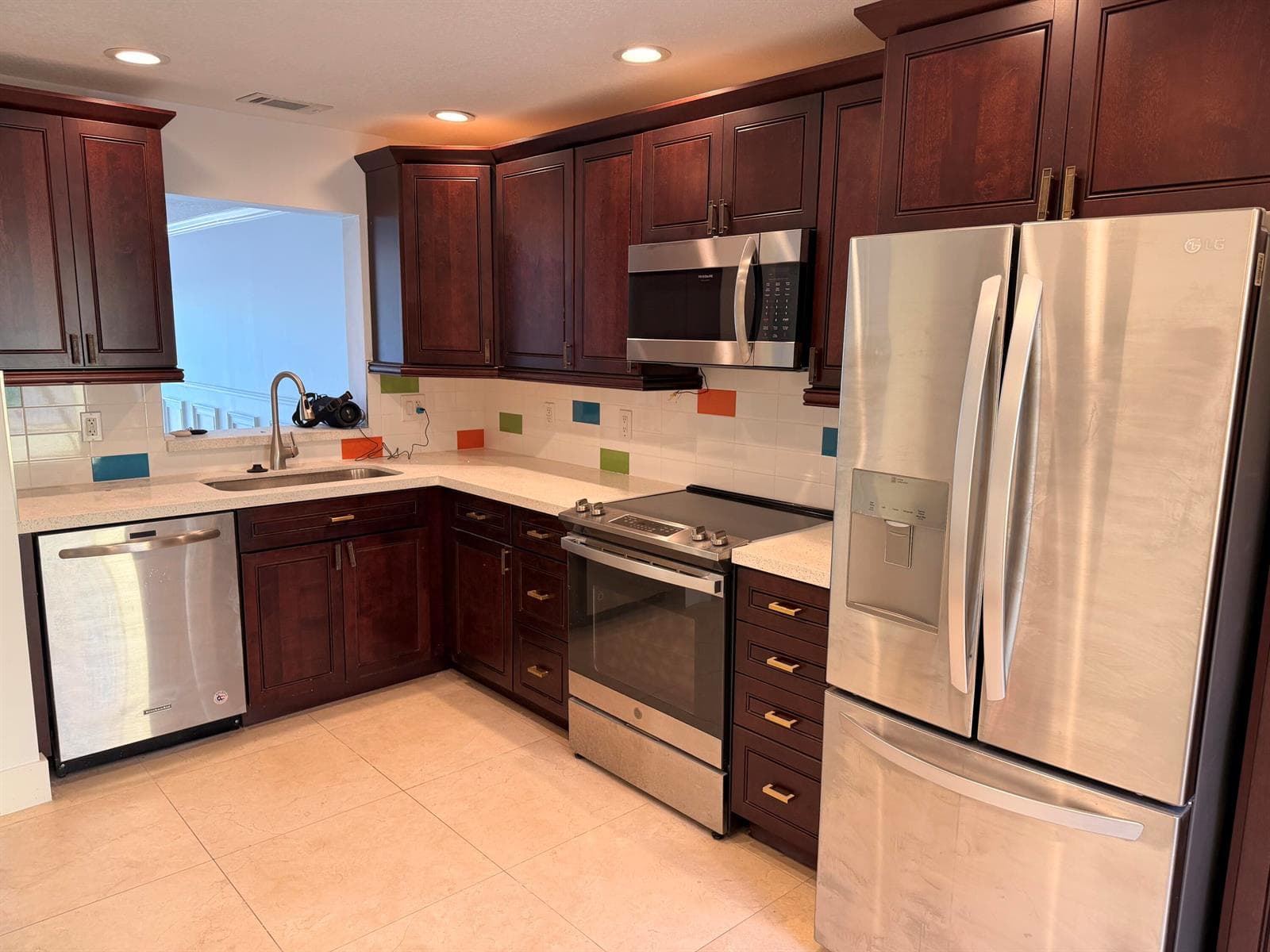 797 S Riverside Drive photo 6