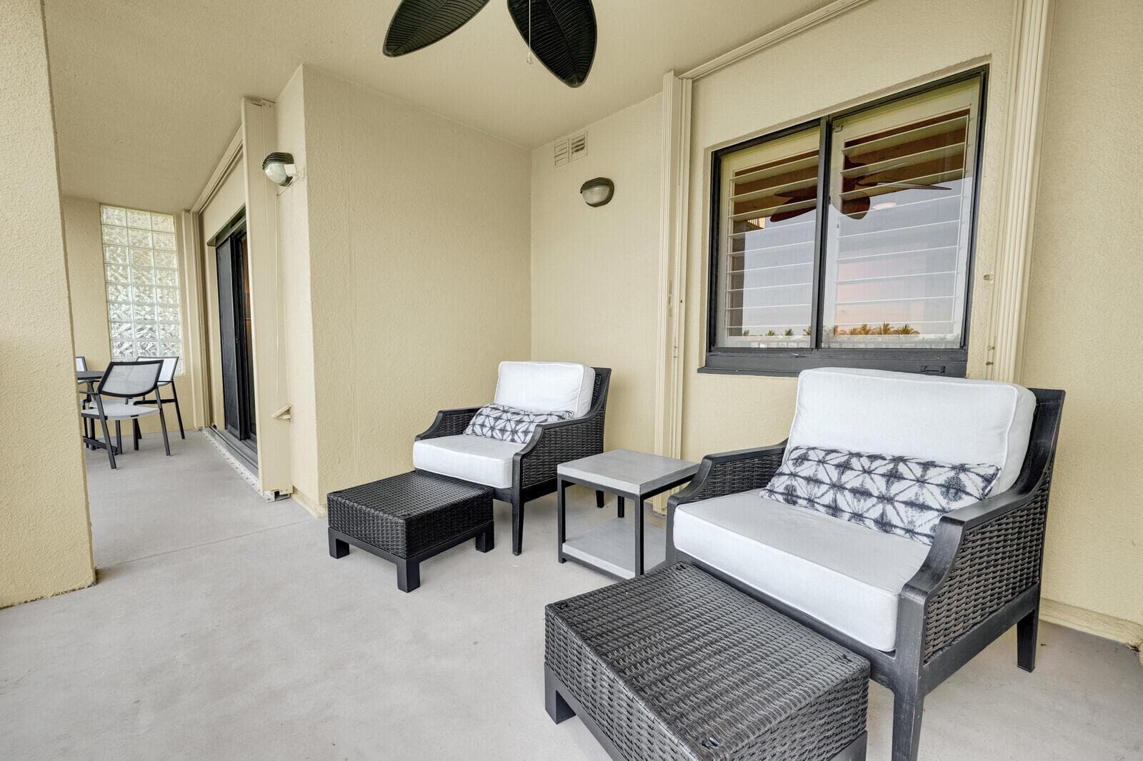 1001 Seafarer Circle 405 photo 17