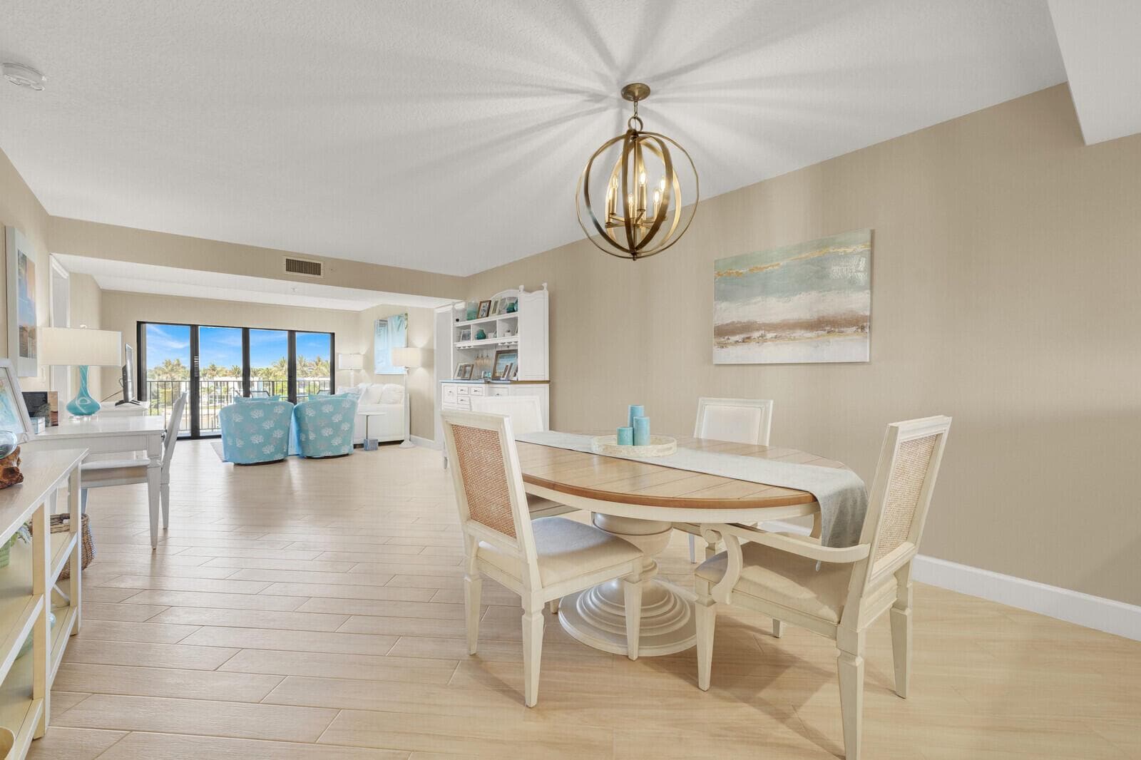 1001 Seafarer Circle 405 photo 7