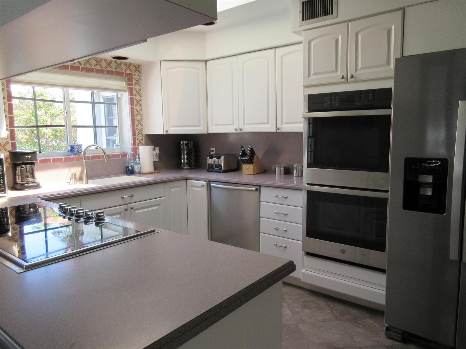 609 Isle Of Palms Drive photo 3