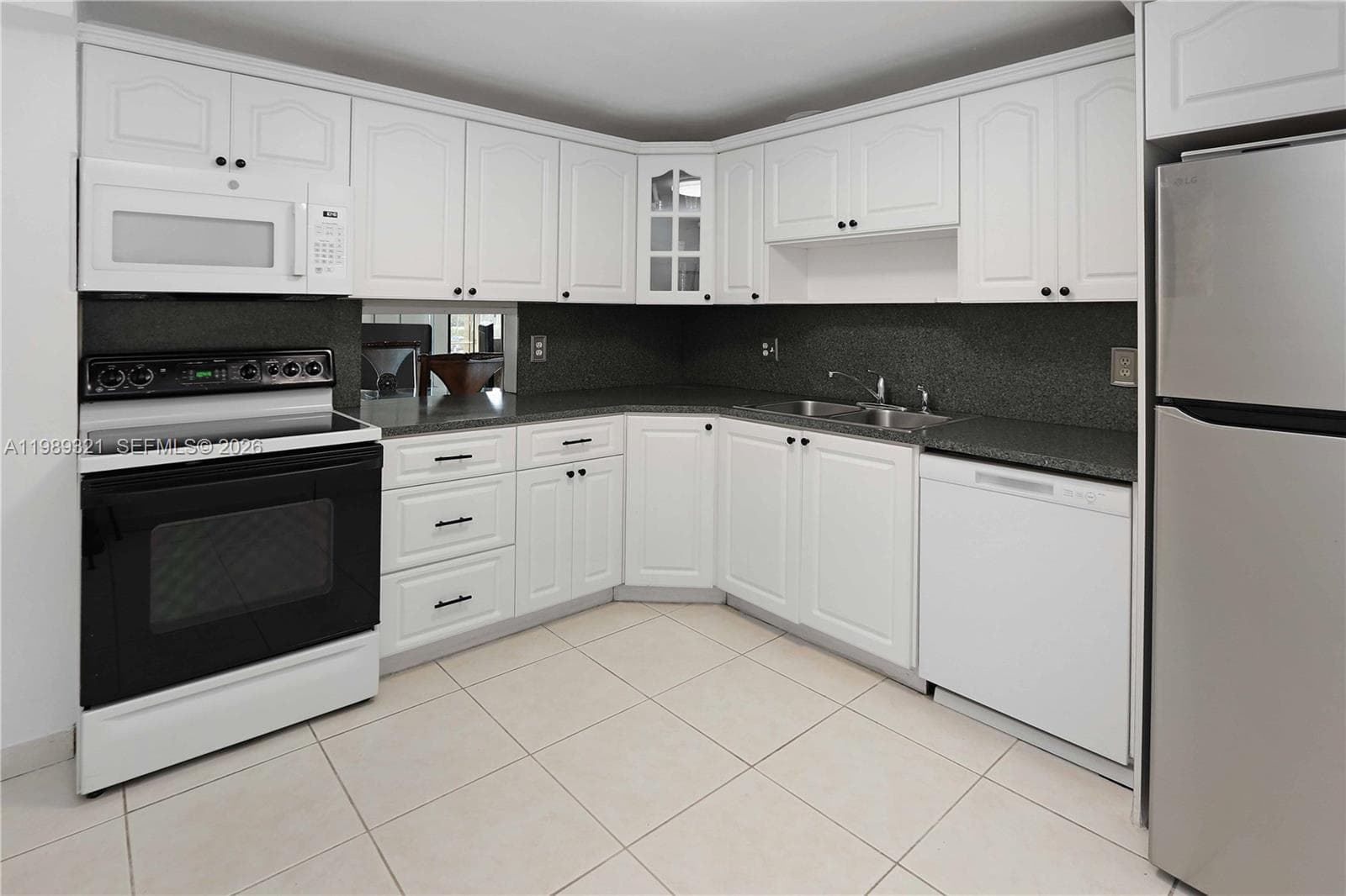 2821 N Miami Beach Blvd 2K photo 12