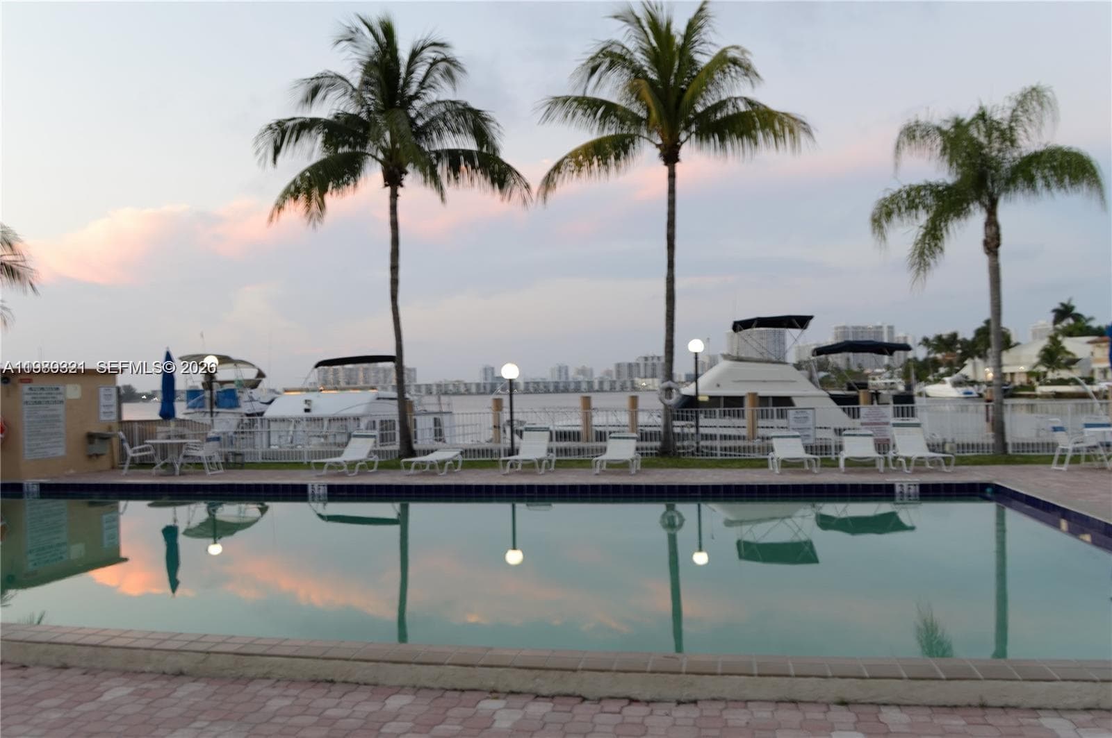 2821 N Miami Beach Blvd 2K photo 3