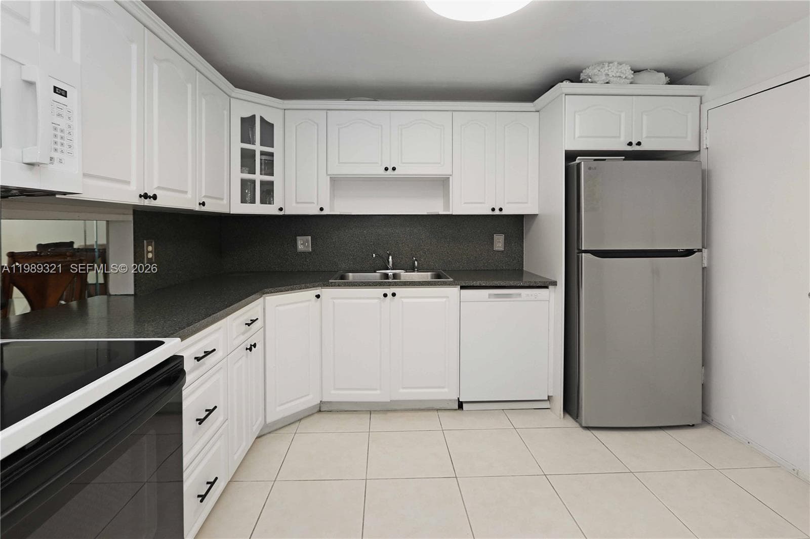 2821 N Miami Beach Blvd 2K photo 11