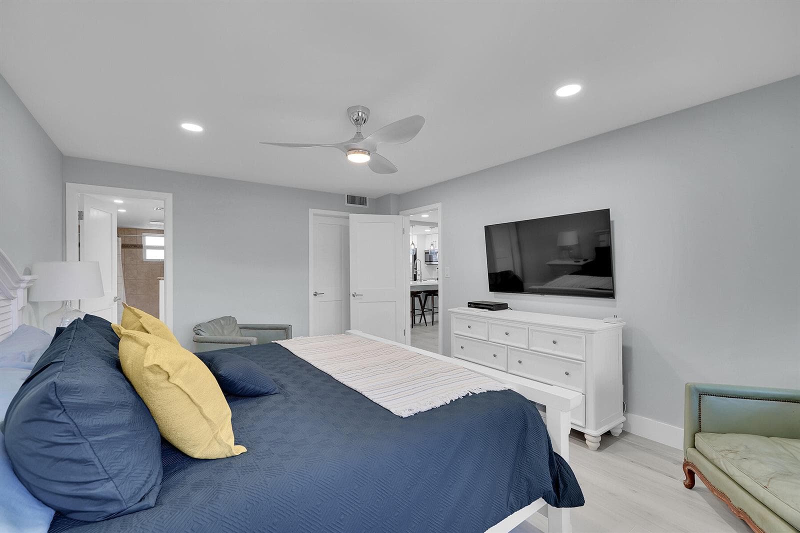 2871 N Ocean Boulevard M338 photo 19