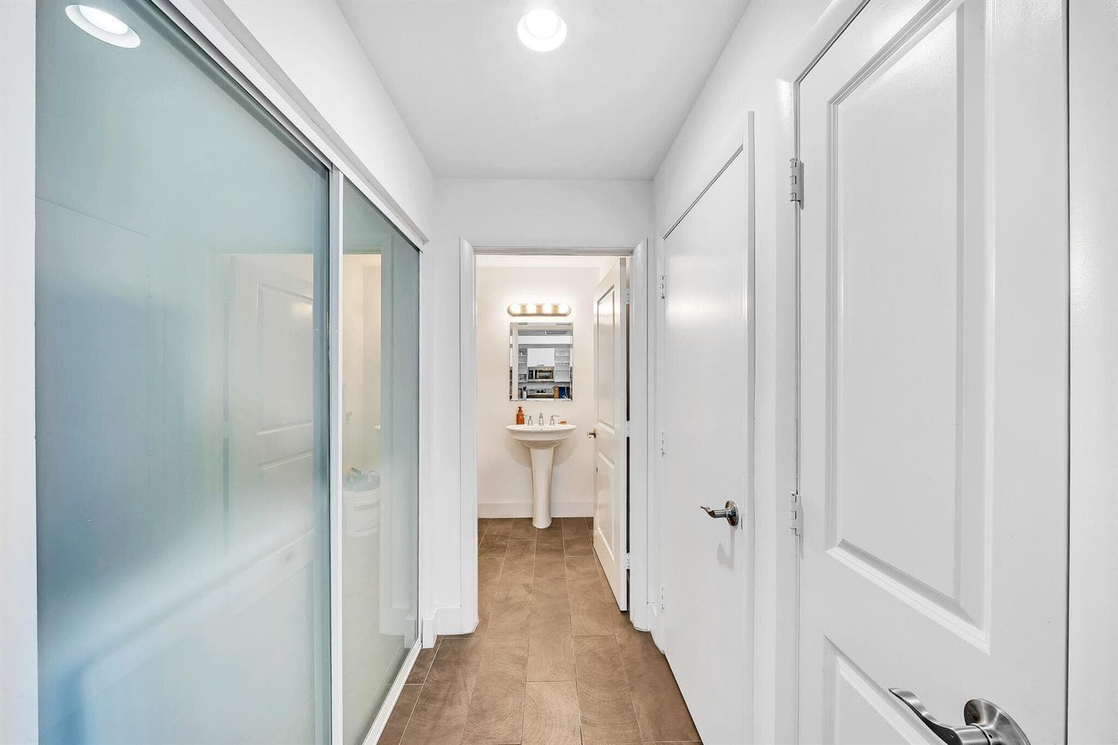 1945 S Ocean Drive 1803 photo 7