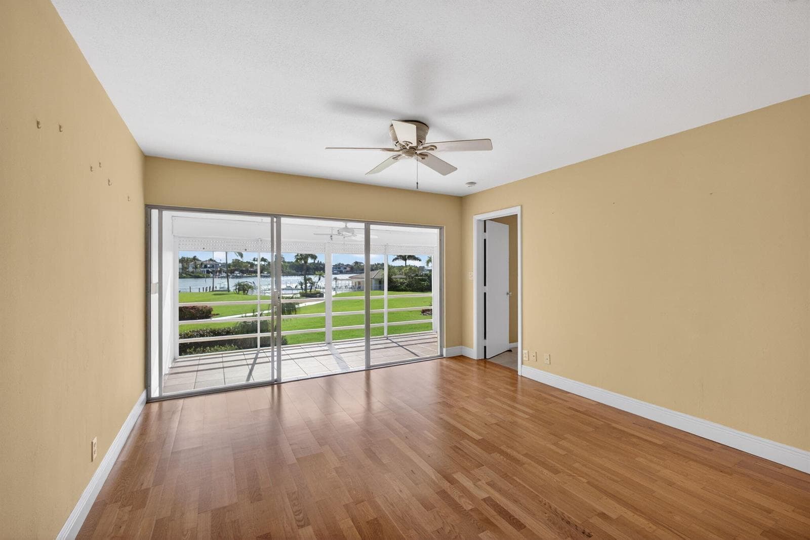 478 Tequesta Drive 205 photo 5