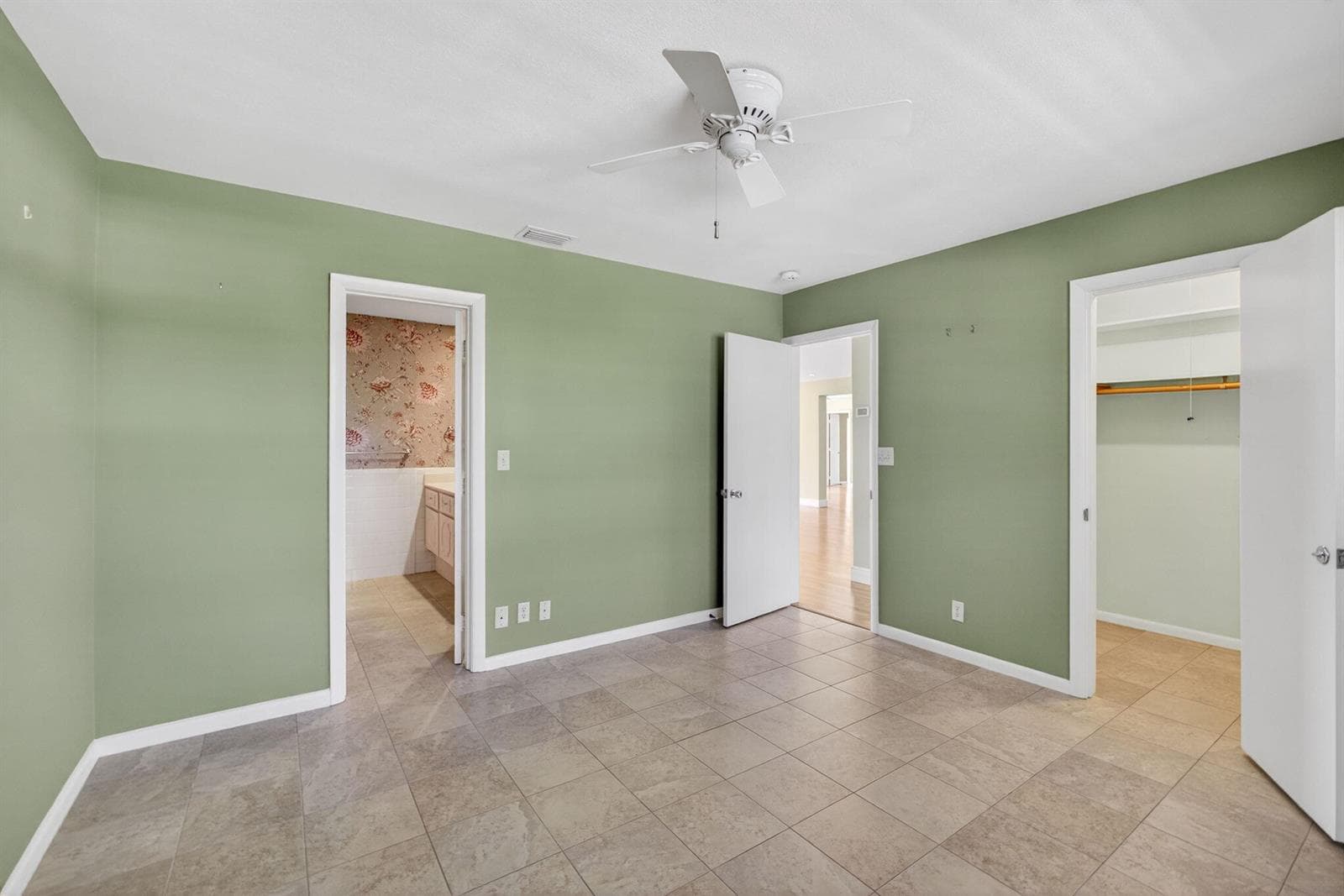 478 Tequesta Drive 205 photo 18