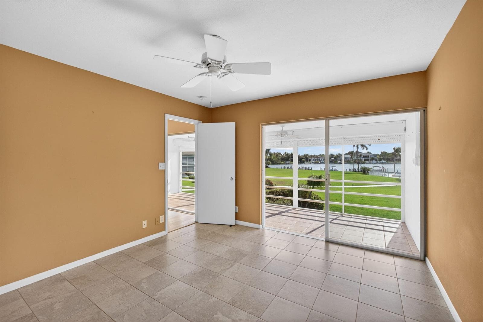 478 Tequesta Drive 205 photo 11
