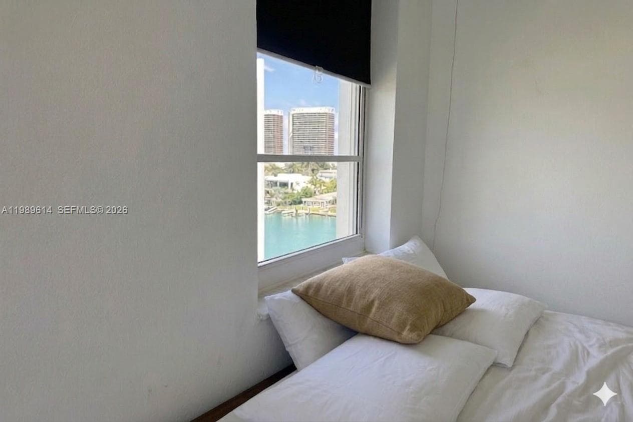 9341 E Bay Harbor Dr 6C photo 20