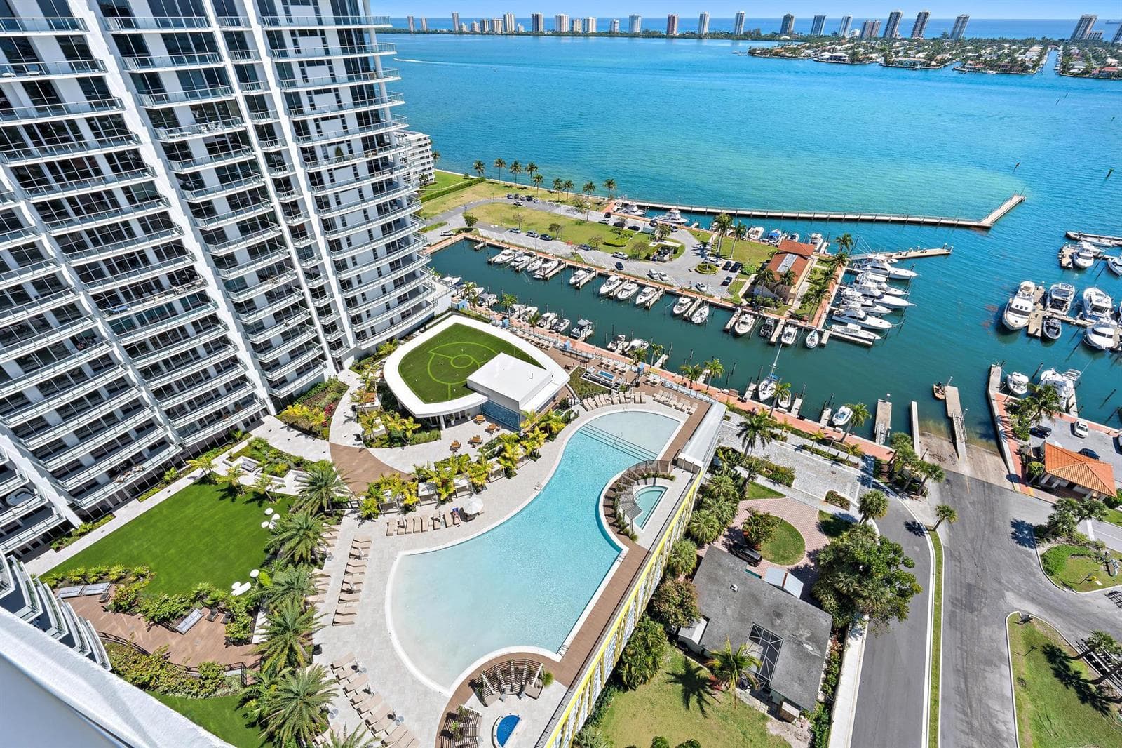 220 Lake Shore Drive 2212 photo 5