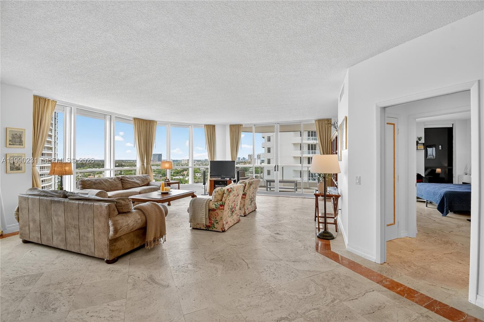 21150 Point Pl 1505 photo 6