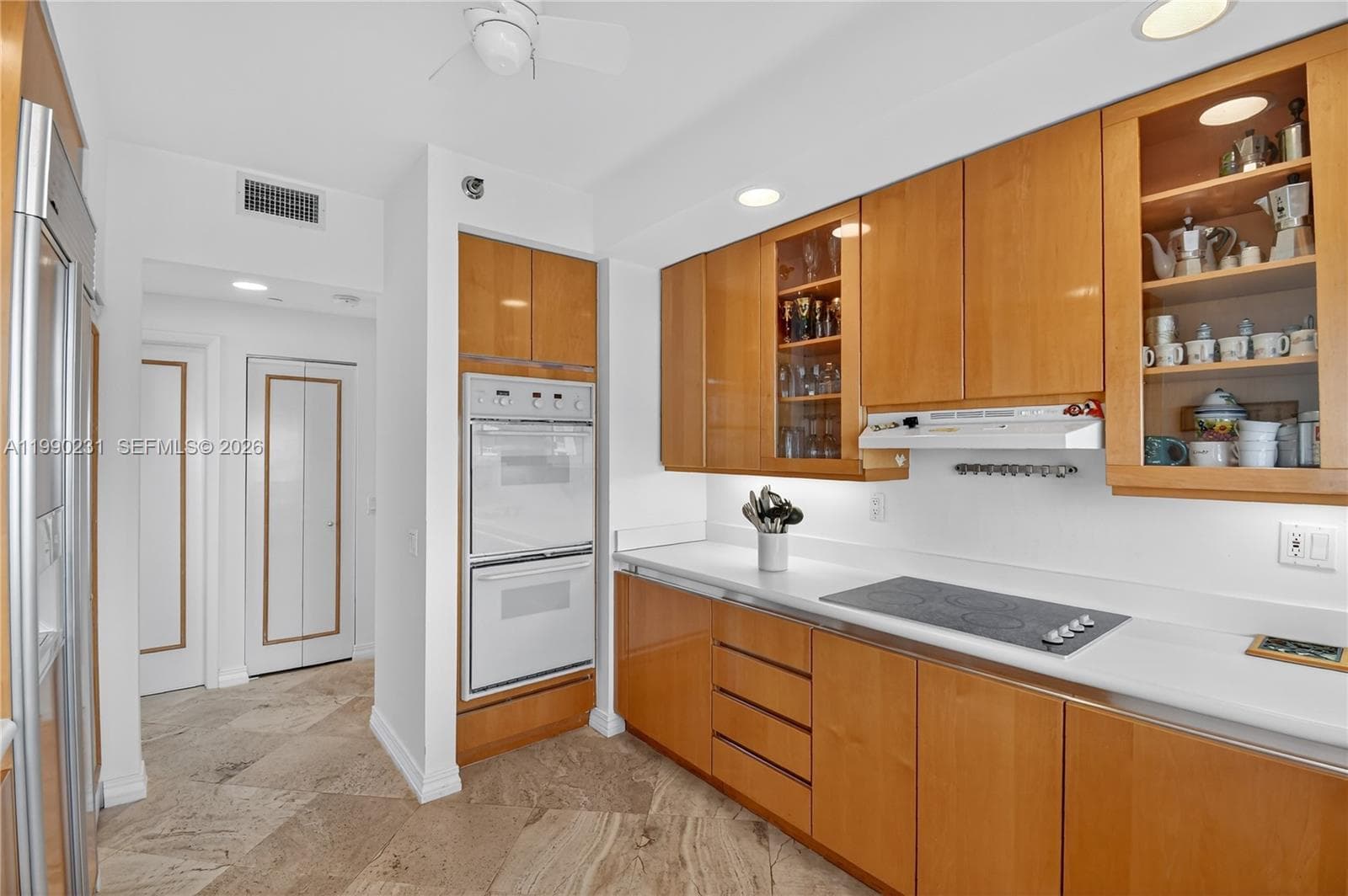 21150 Point Pl 1505 photo 12