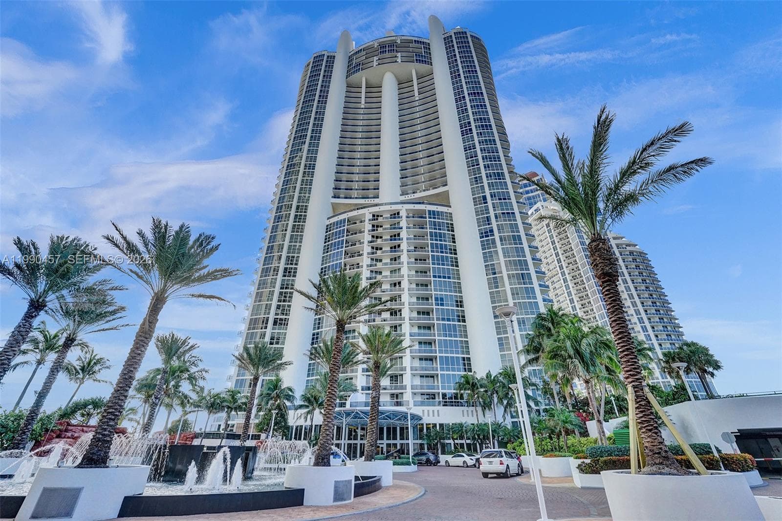 18101 Collins 4106 +Cabana photo 2