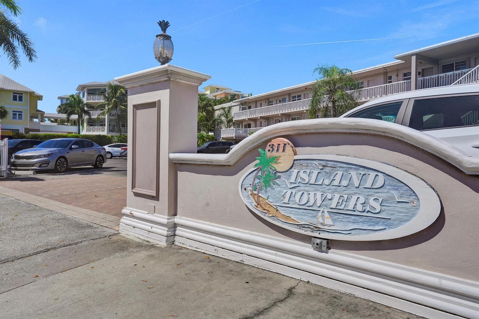 311 E Ocean Avenue 102 photo 2