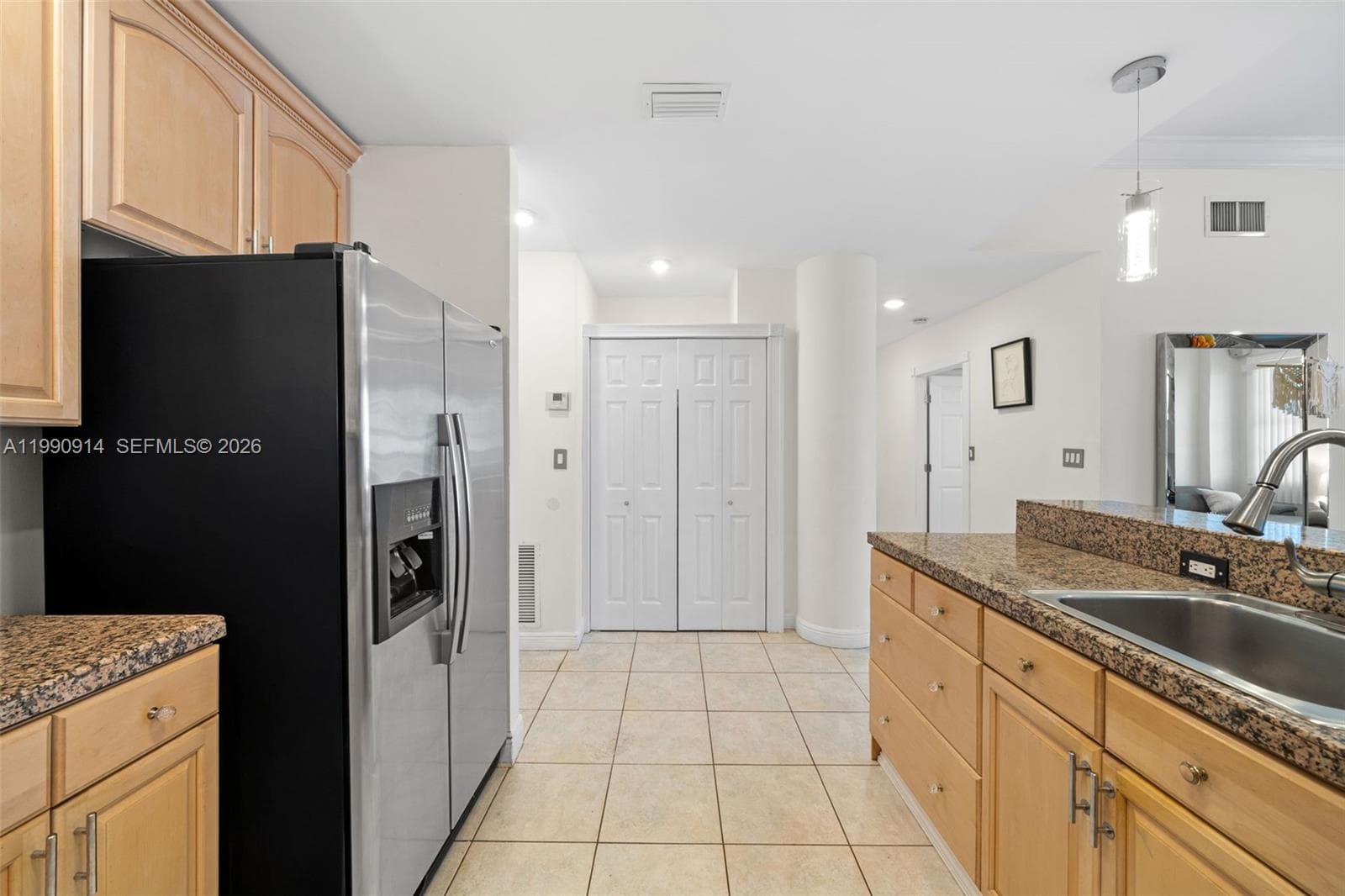3725 S Ocean Dr PH18 photo 12