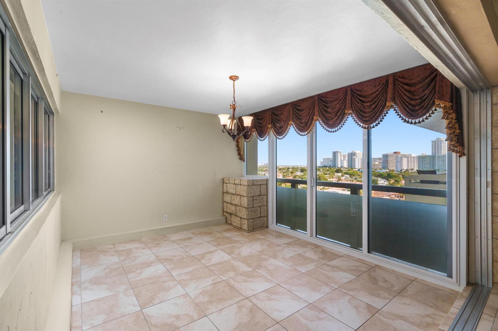 3200 NE 36th Street 1012 photo 19