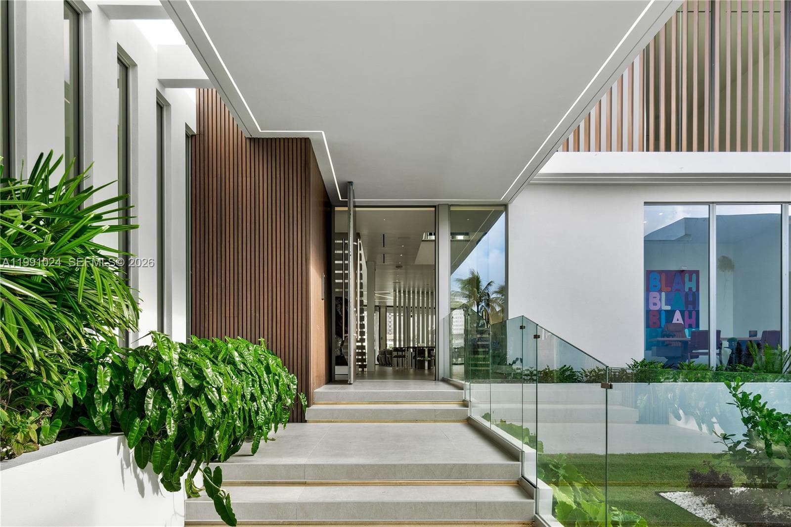 501 Palm Dr photo 10