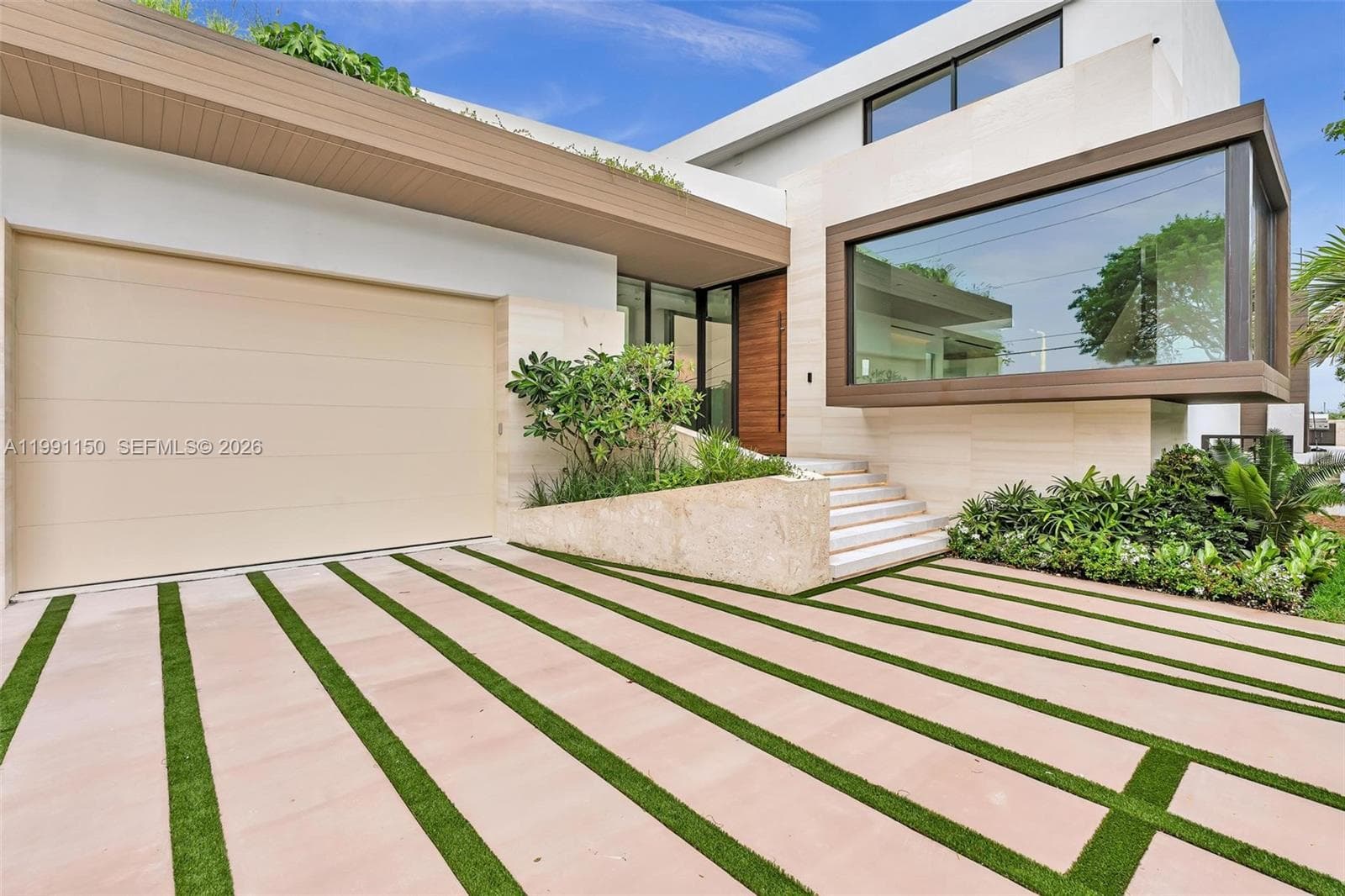 535 N Shore Dr photo 6
