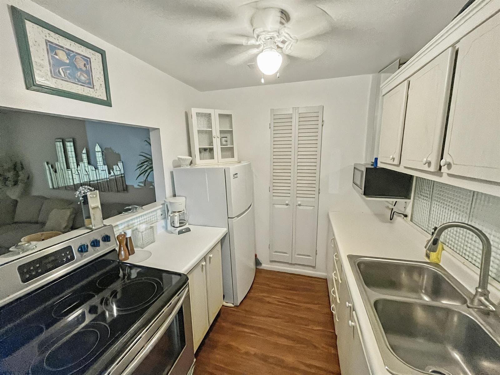 101 Doolen Court 305 photo 4