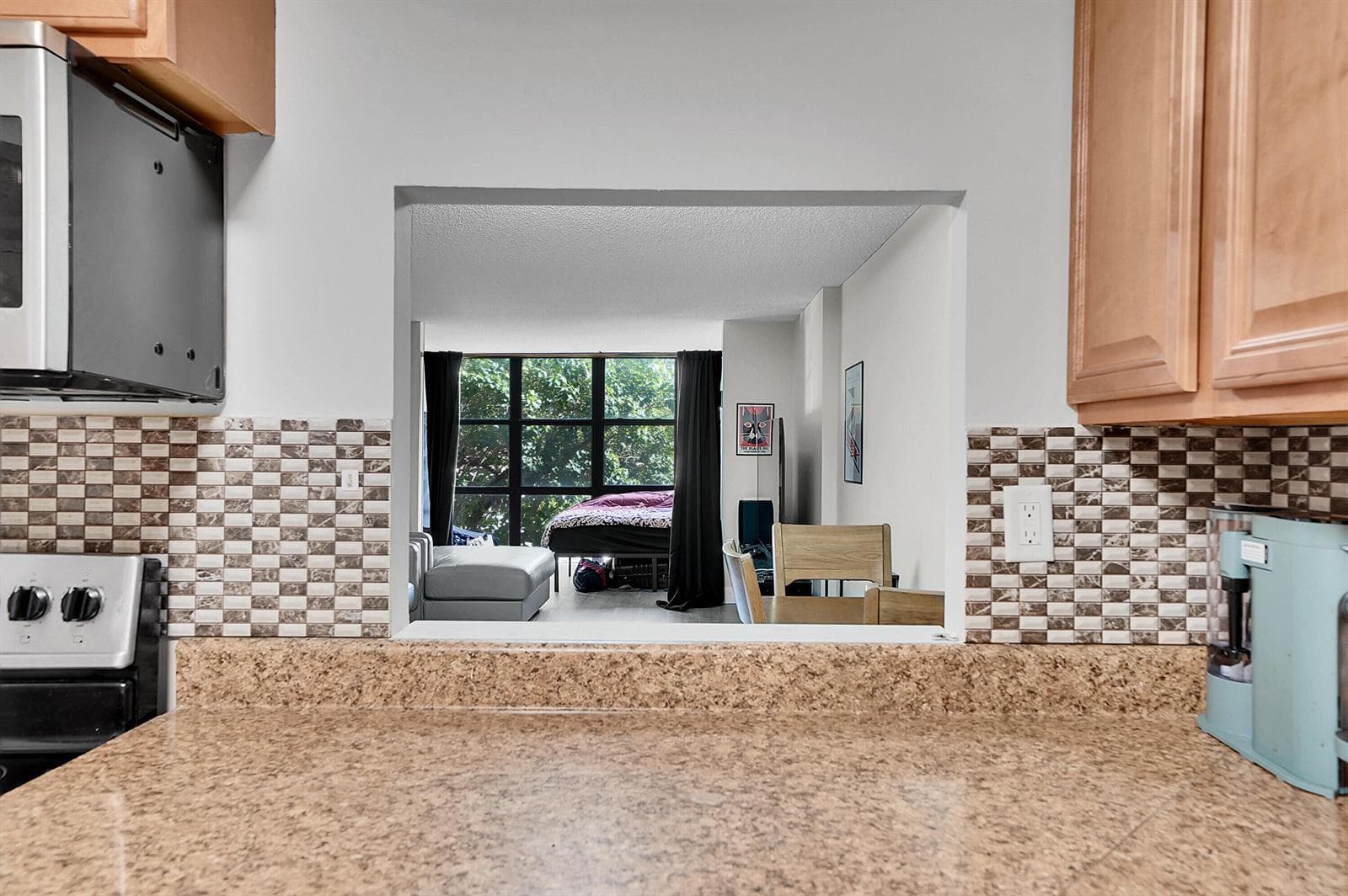 1000 Parkview Drive Unit 306 photo 15