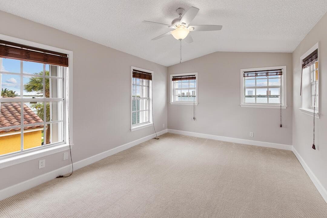1060 Lake Shore Drive 201 photo 23