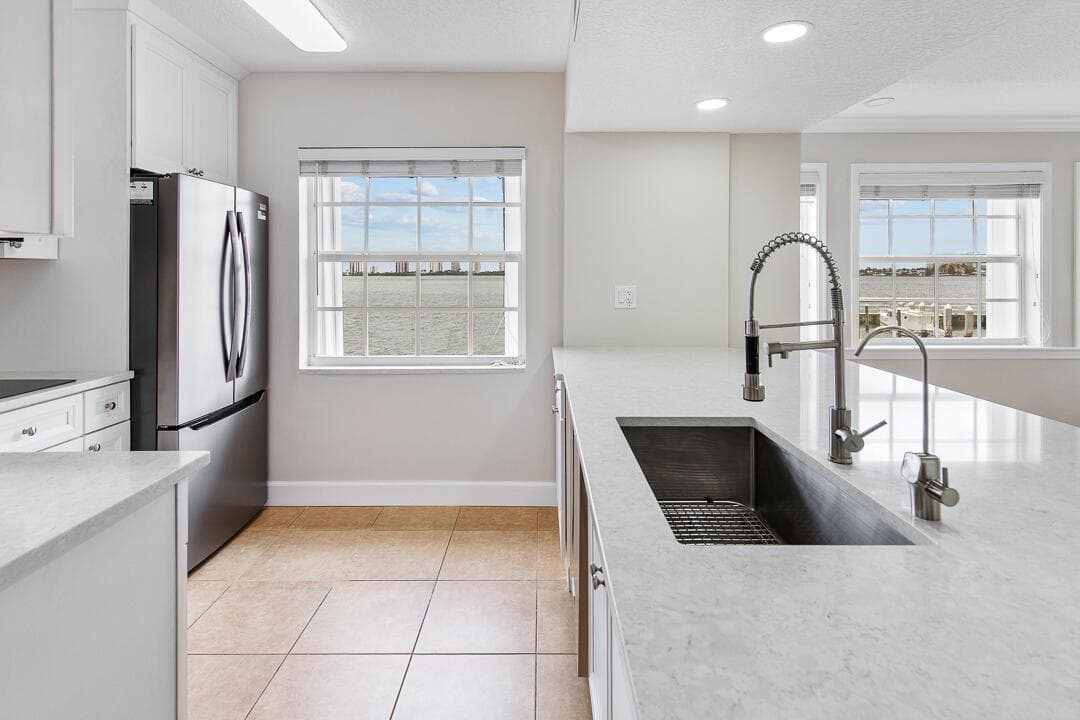 1060 Lake Shore Drive 201 photo 19