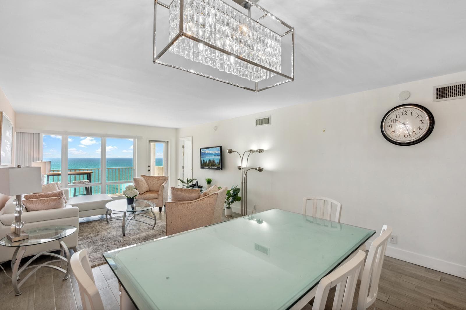 750 N Ocean Boulevard 1507 photo 16