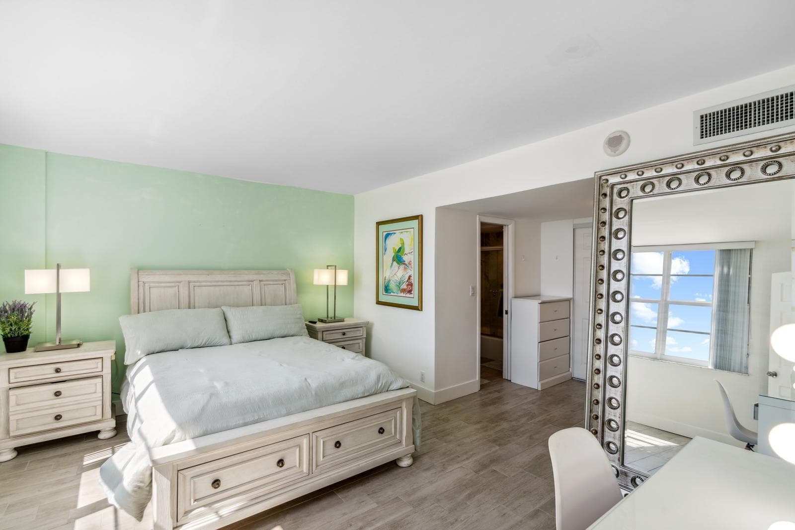 750 N Ocean Boulevard 1507 photo 25