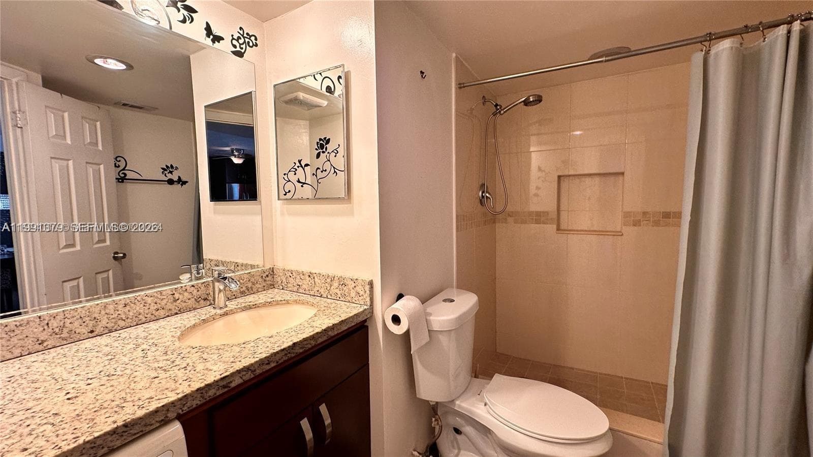 3703 NE 166th St 503 photo 13