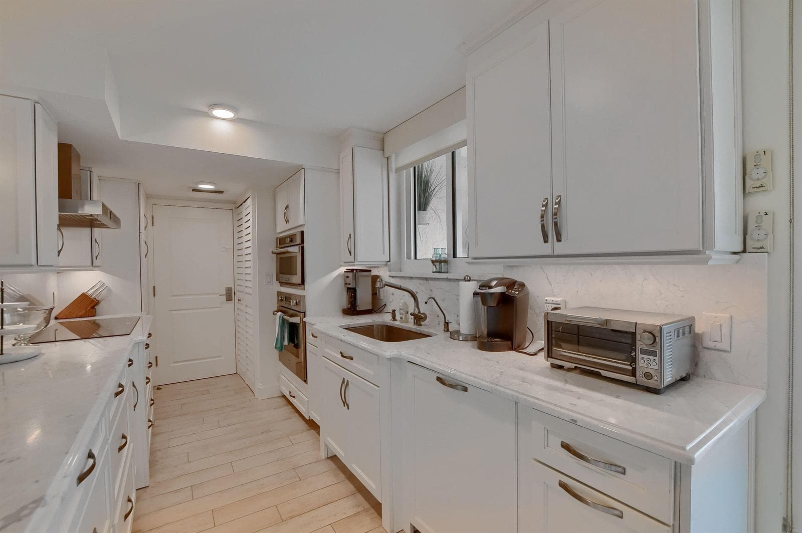 2000 S Ocean Boulevard 705 photo 4