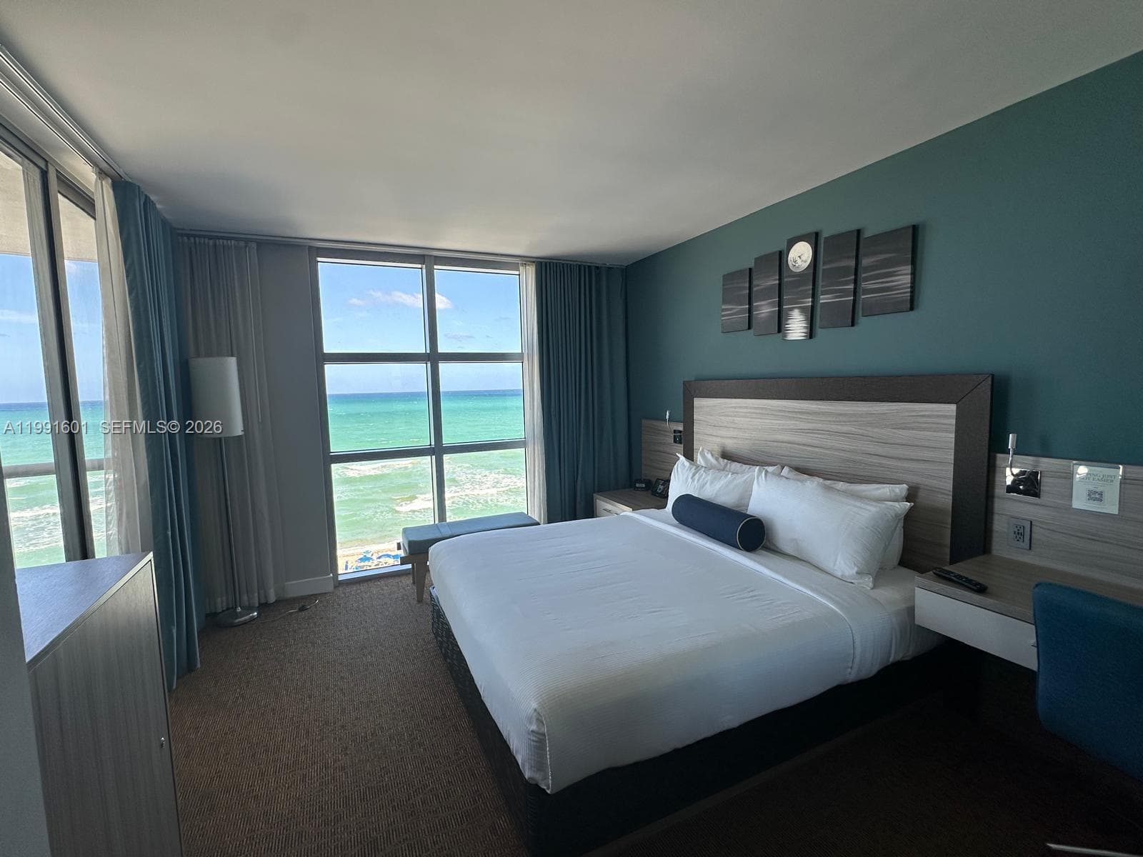 18683 Collins Ave 802 photo 13