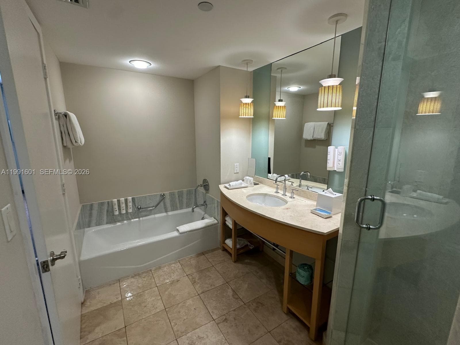 18683 Collins Ave 802 photo 18