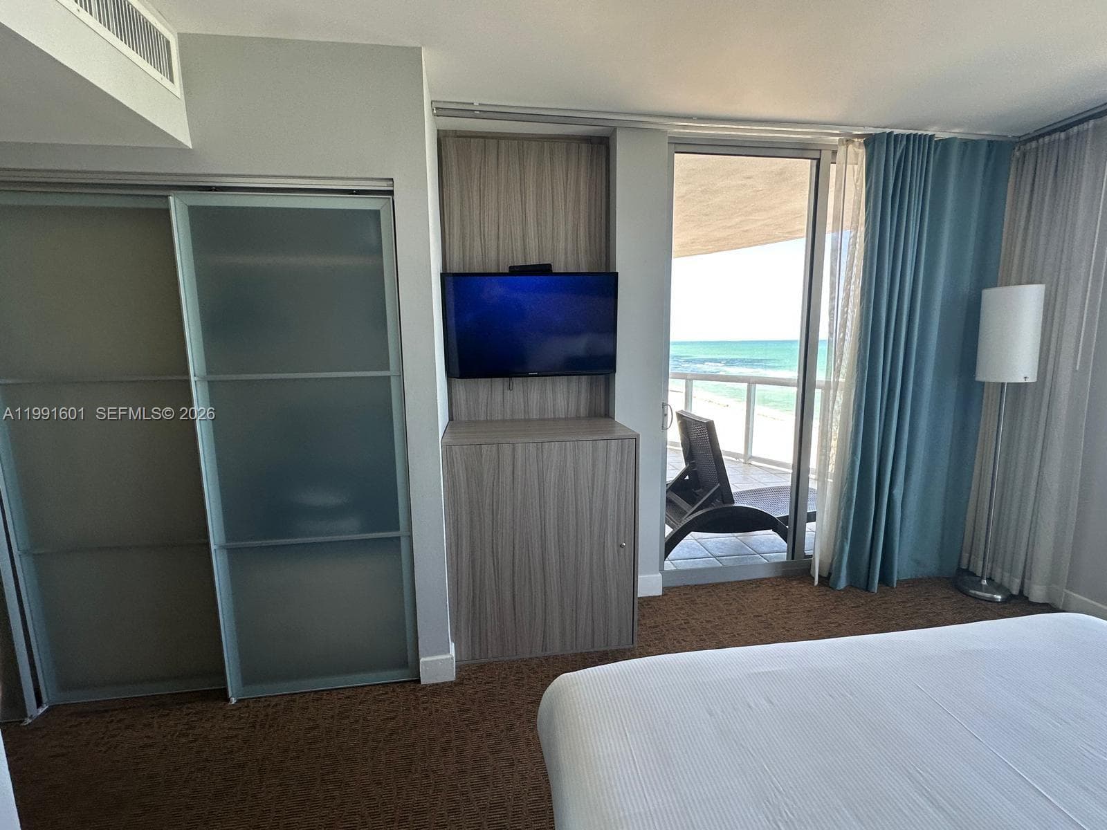 18683 Collins Ave 802 photo 15