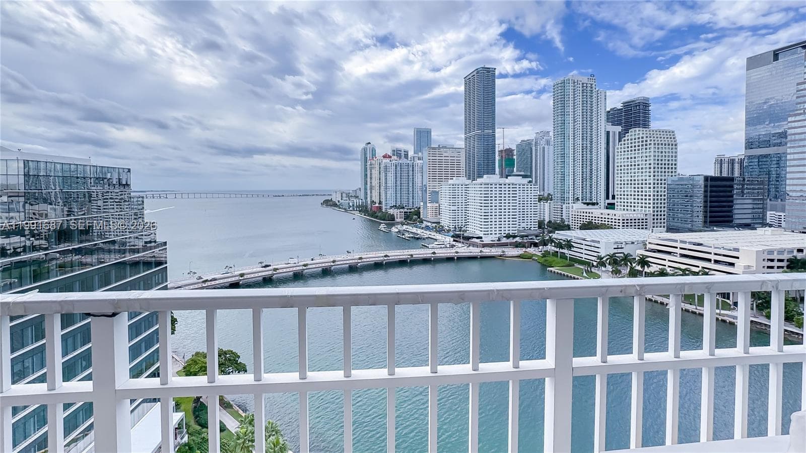 701 Brickell Key Blvd 1912 photo 6