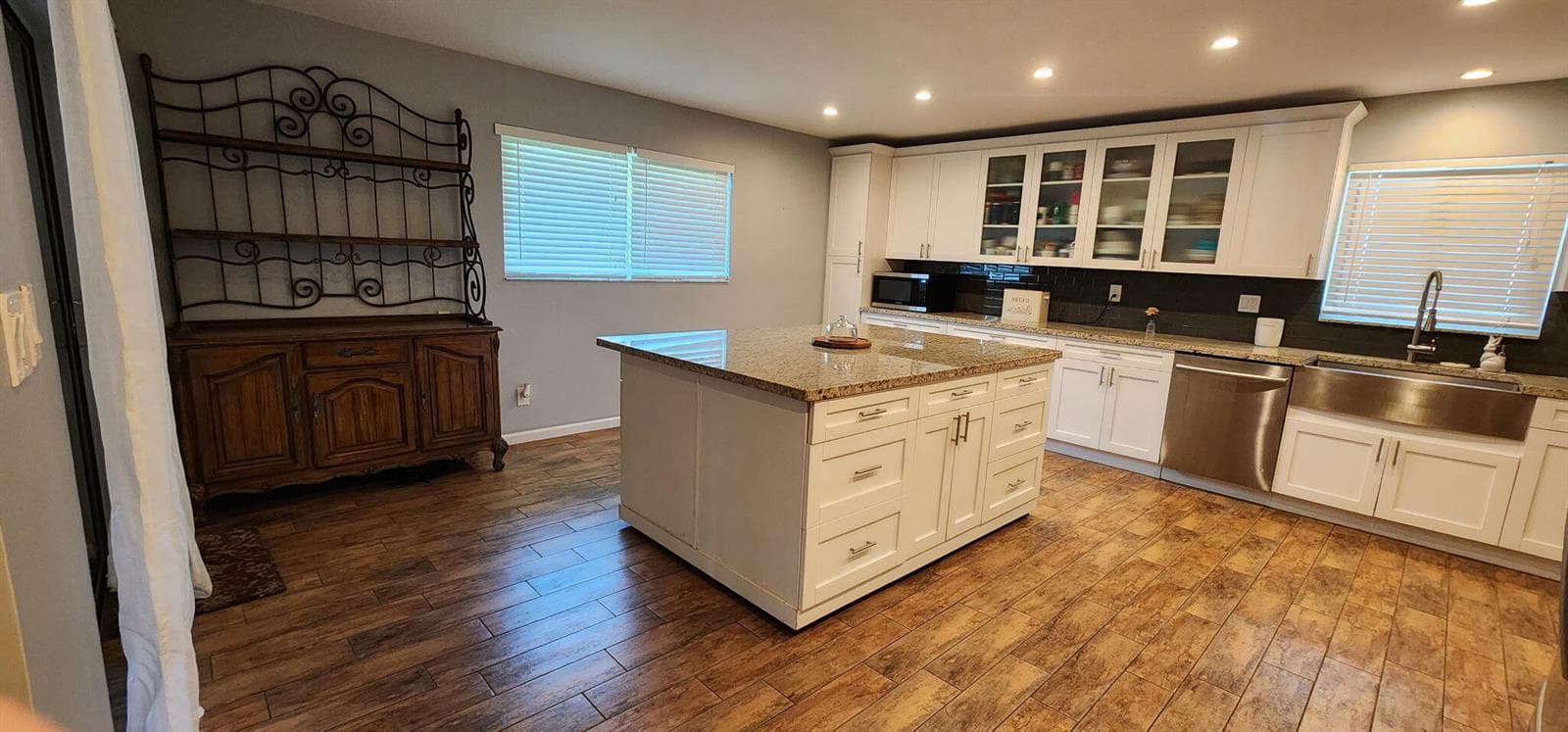 335 Sandpiper Avenue photo 3