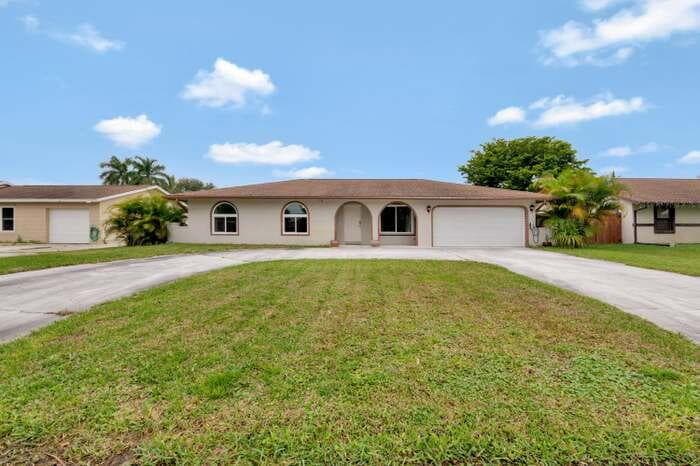 335 Sandpiper Avenue photo 1