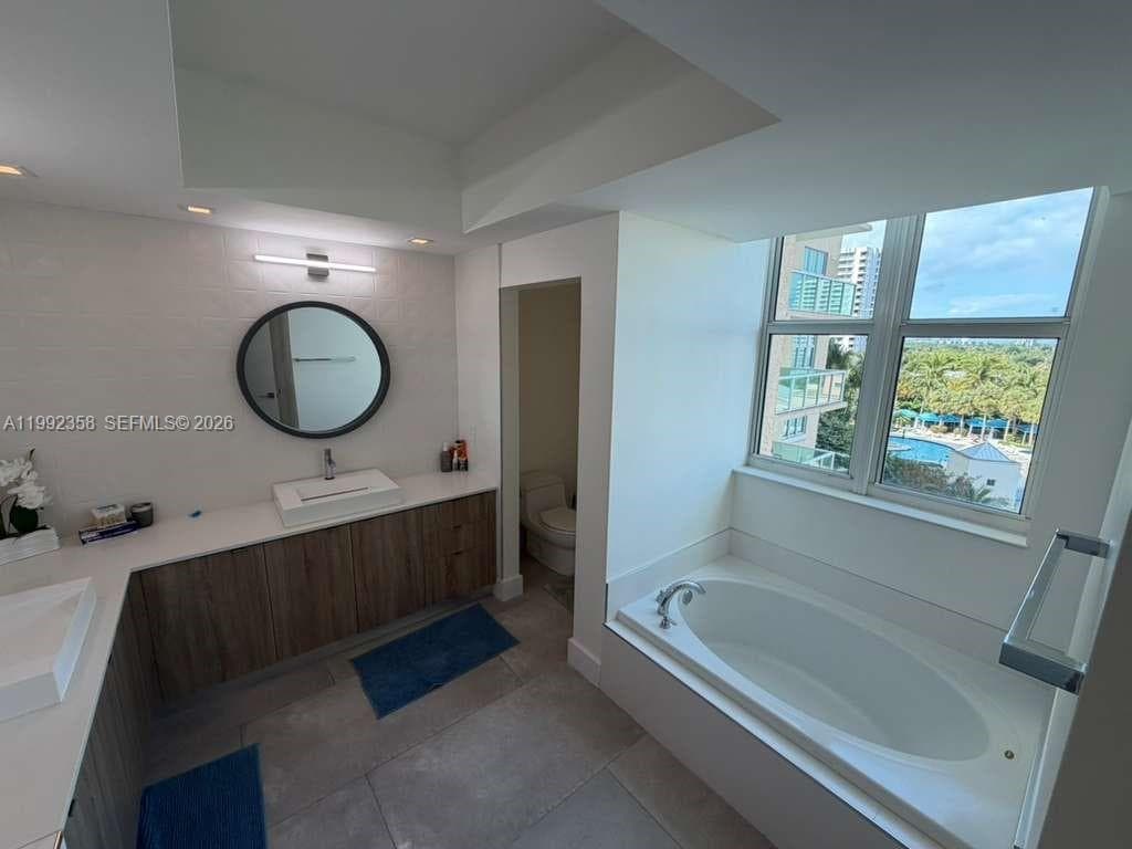 3330 NE 190th St 710 photo 13