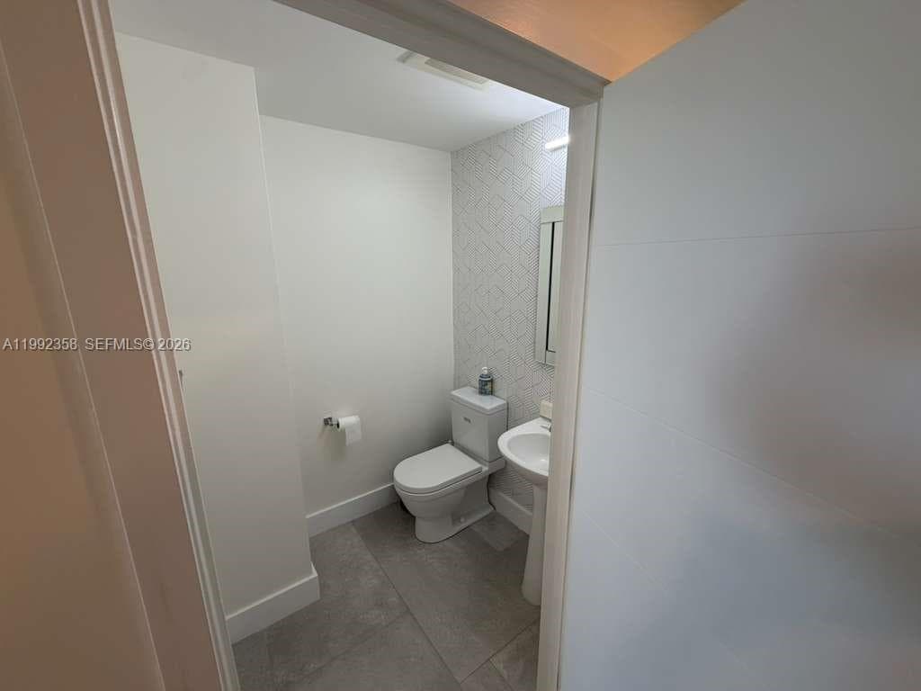 3330 NE 190th St 710 photo 16