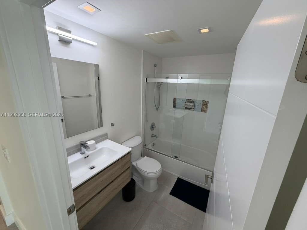 3330 NE 190th St 710 photo 7