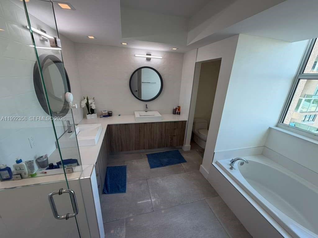 3330 NE 190th St 710 photo 14