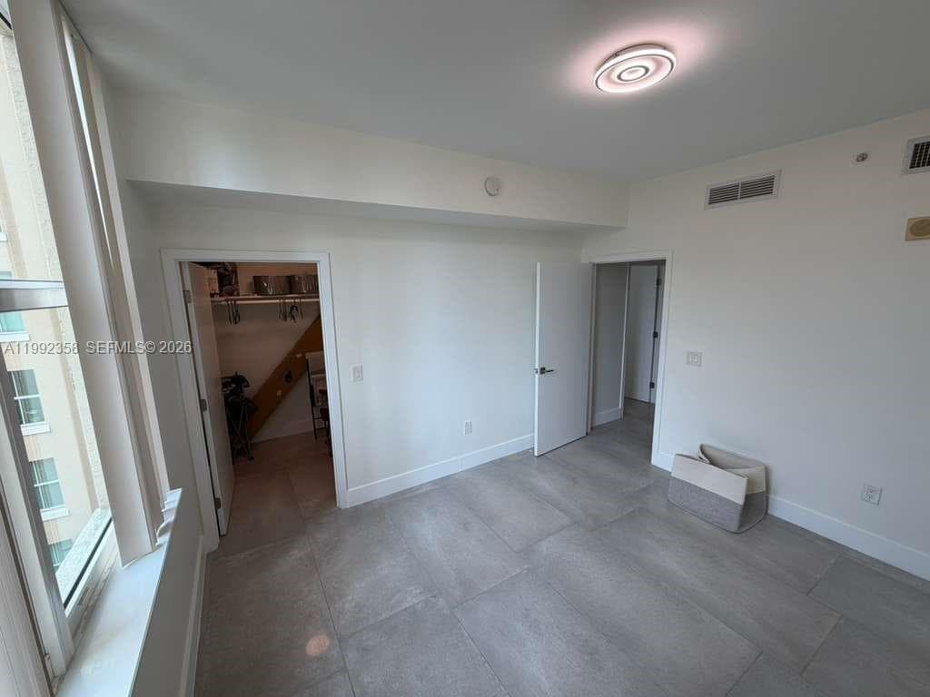 3330 NE 190th St 710 photo 8