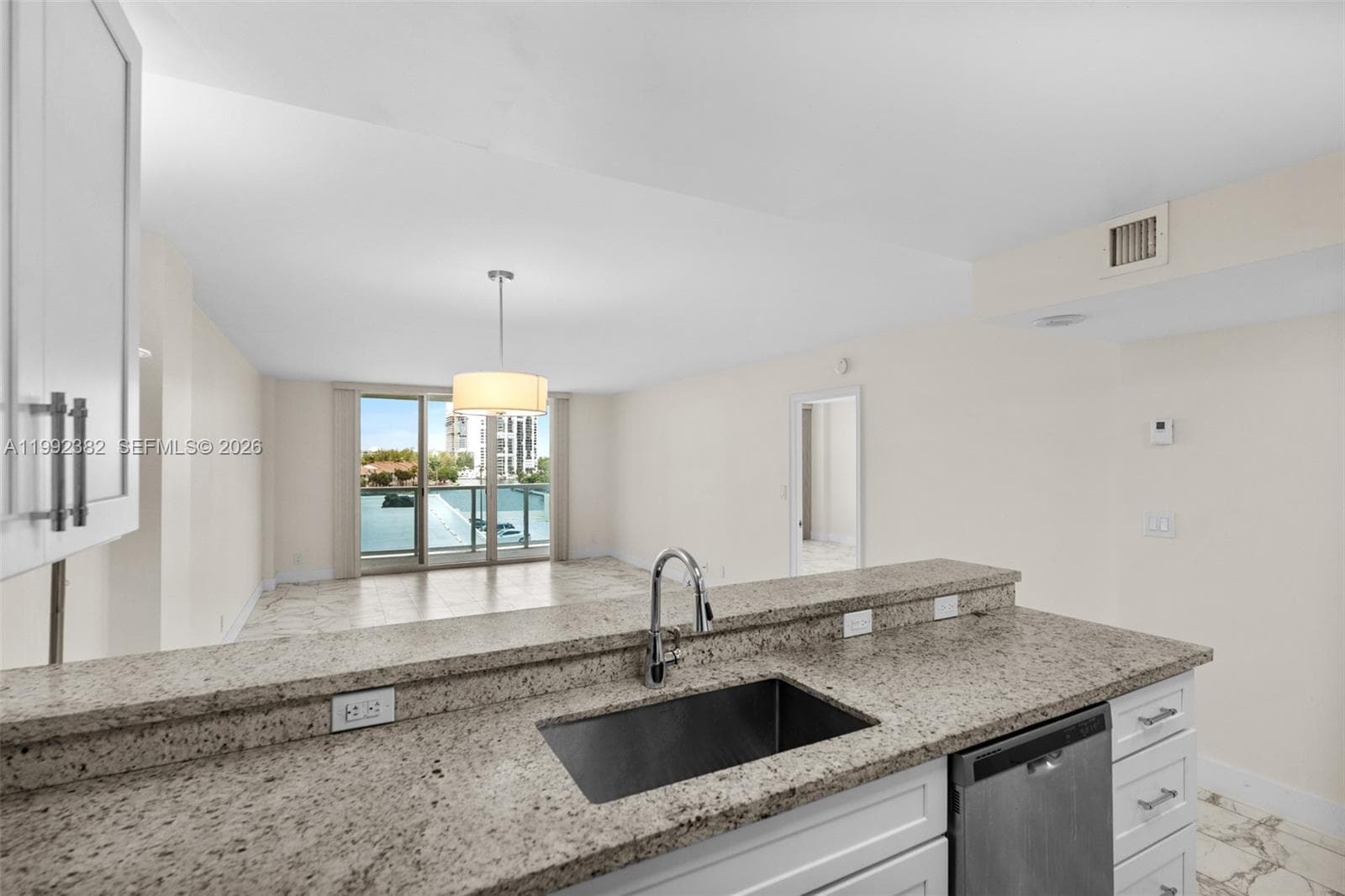 3800 S OCEAN DR 522 photo 9