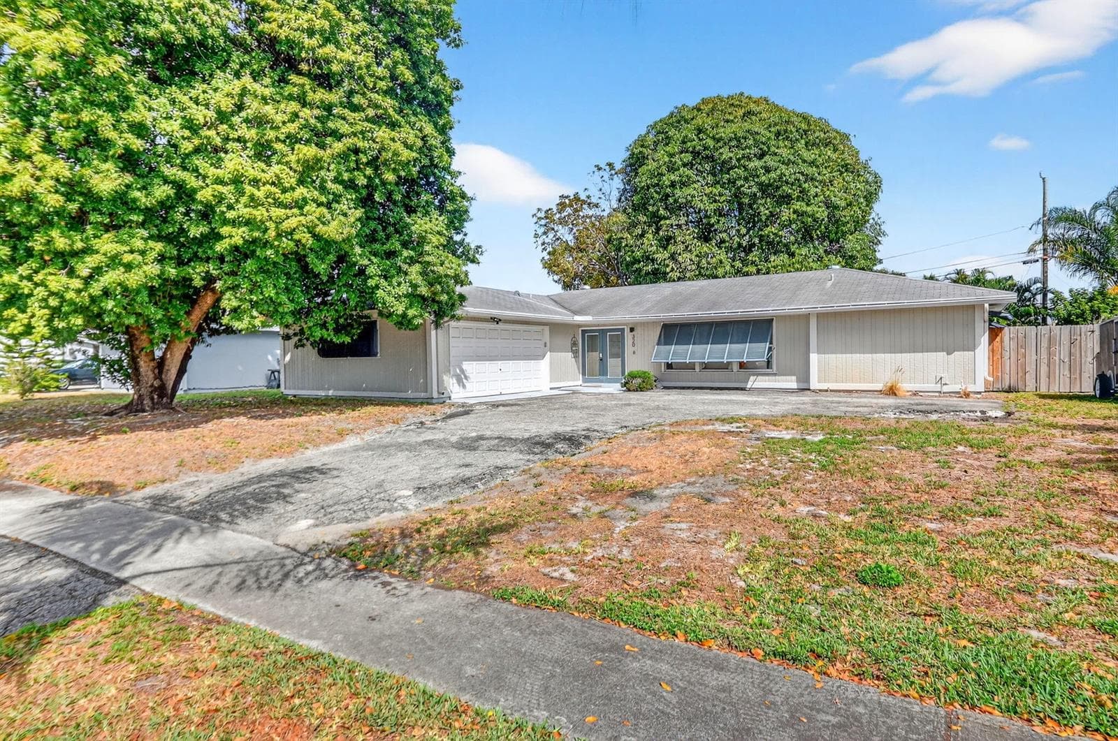 320 Riverdale Road photo 1