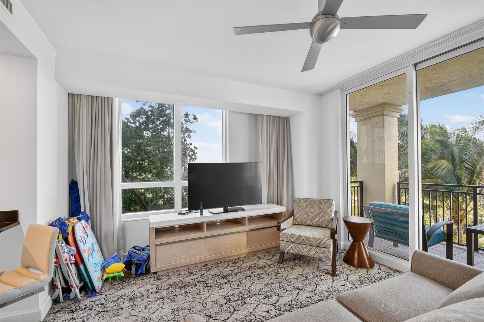 3800 N Ocean Drive 518 photo 16