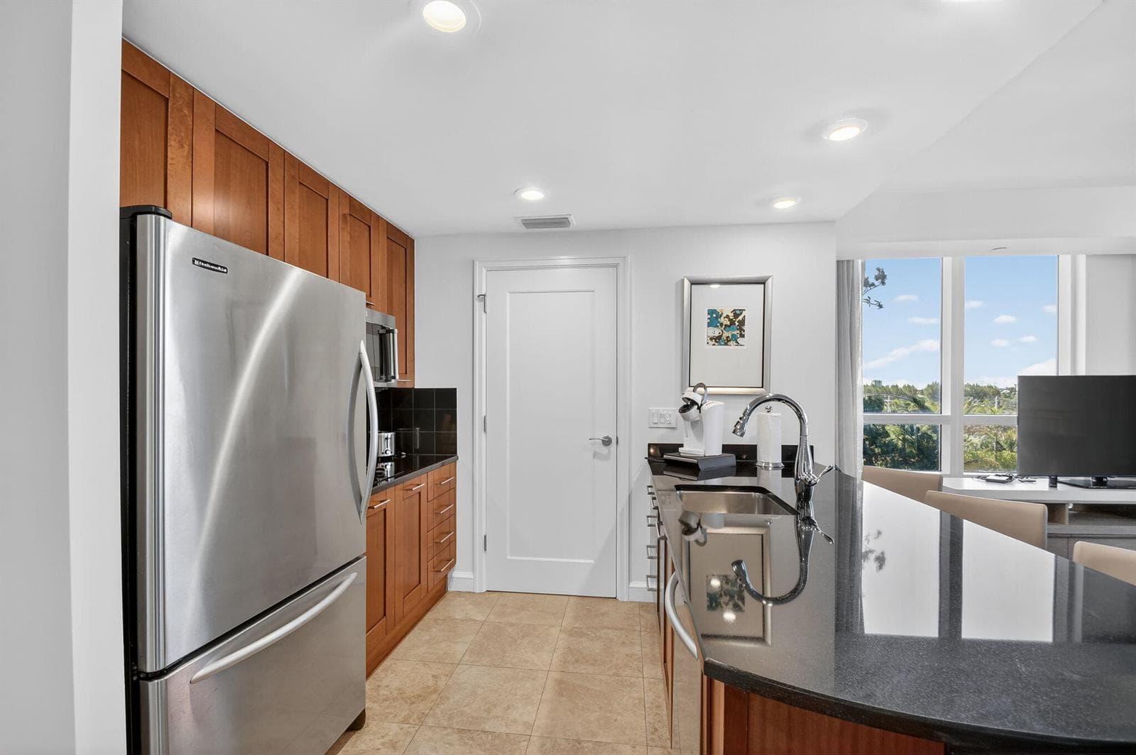3800 N Ocean Drive 518 photo 12